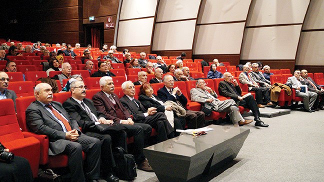 Türk dünyasını kültürle birleştiriyor