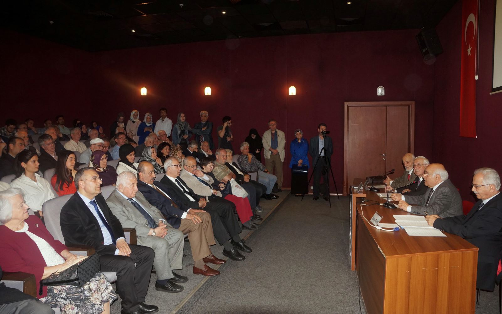 Bir hekim olmanın çok ötesinde tam bir mütefekkir olan Prof. Dr. Süleyman Yalçın